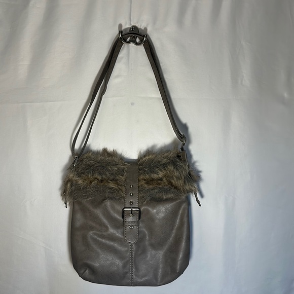 Apt 9 Crossbody Handbag w/ Faux Fur Trim in Grey - Picture 1 of 4
